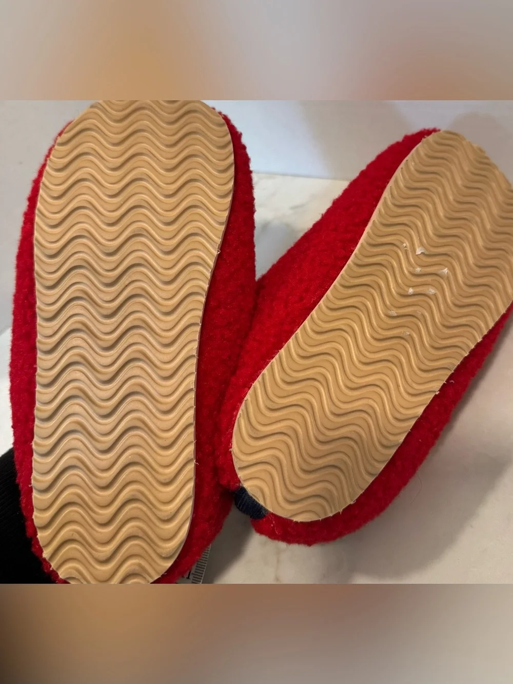 Hanna Andersson red sherpa-style slippers